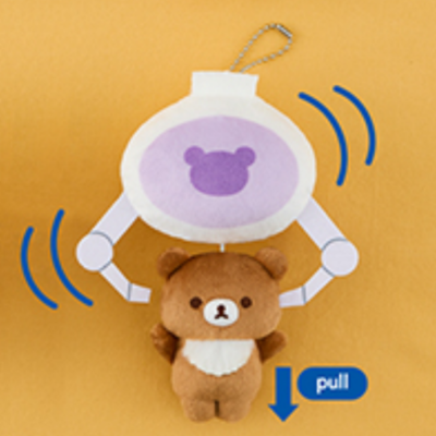 [Chairoi Koguma] Rilakkuma trembling stuffed toy hanging from a crane